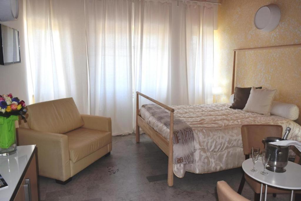 Hotel Quadrifoglio Понтеканьяно Экстерьер фото